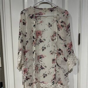 Chic Floral Lace Kimono Cardigan